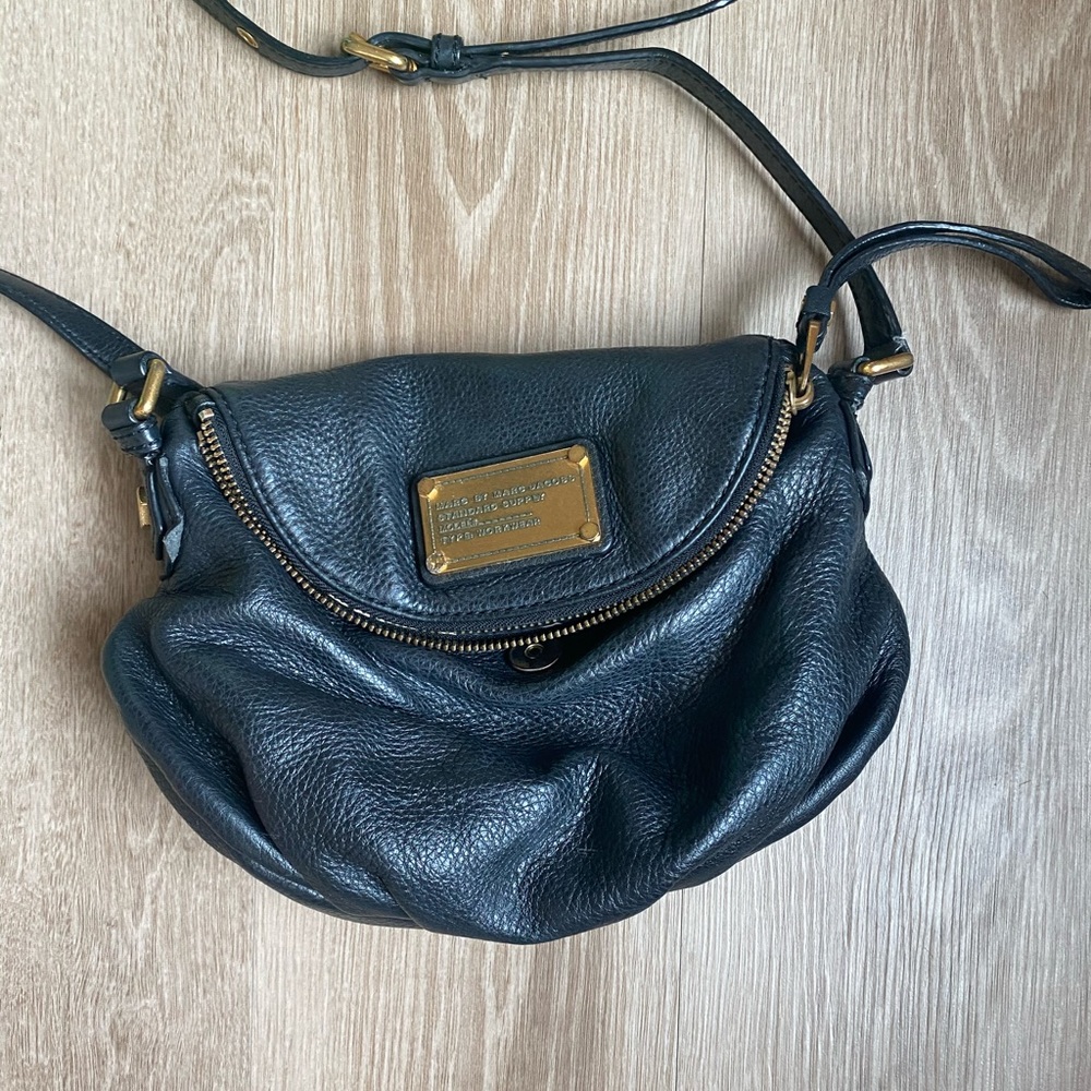Marc Jacobs black leather crossbody bag